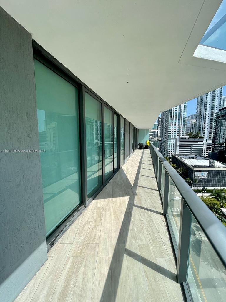 1300 S MIAMI AVE Unit: 1005