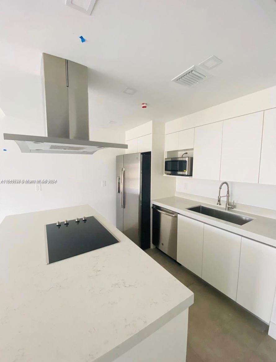 434 SW 10th St Unit: E