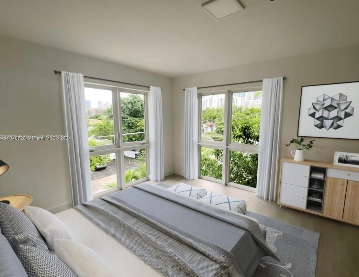 434 SW 10th St Unit: E