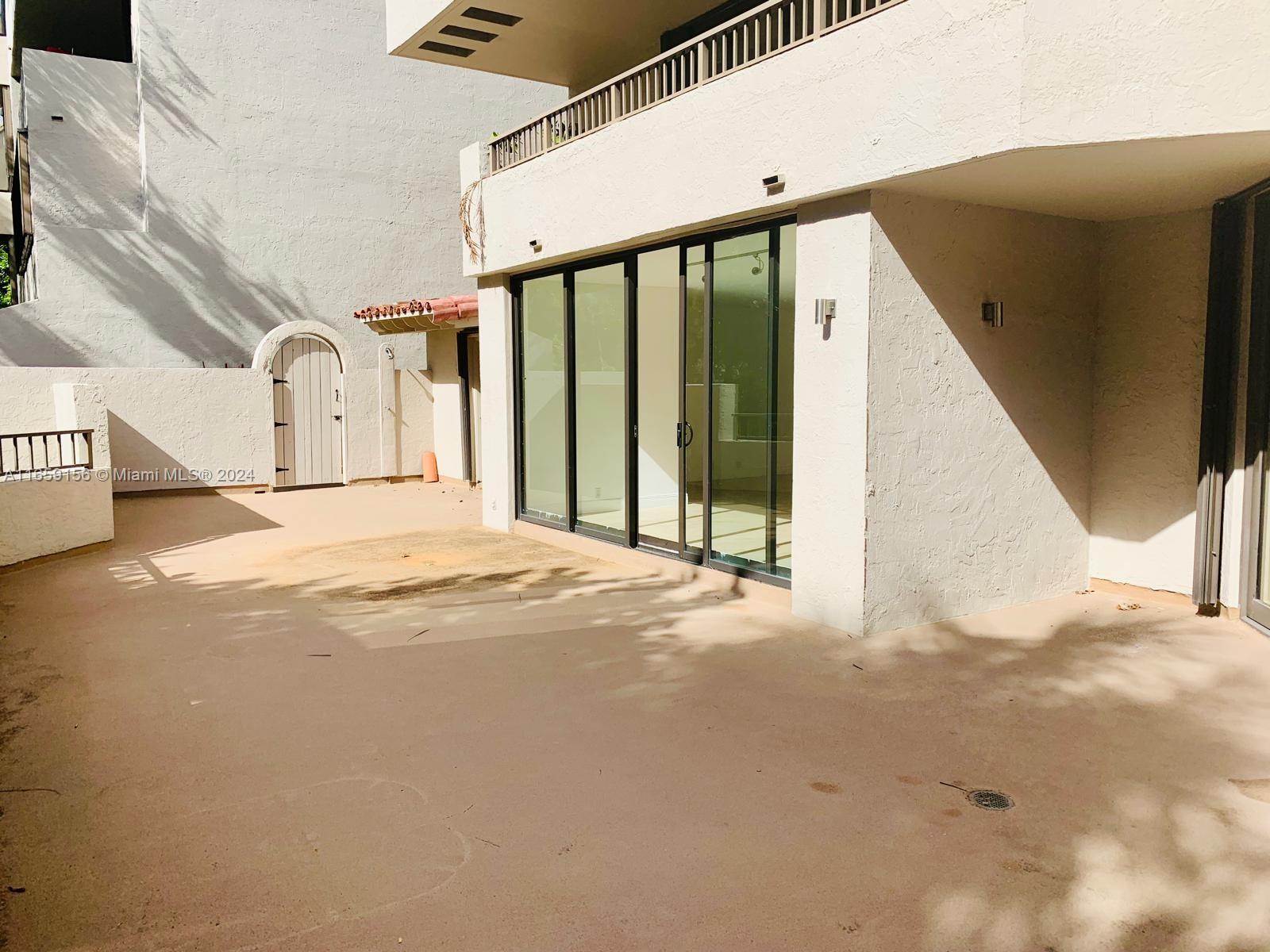 141 Crandon Blvd # 135