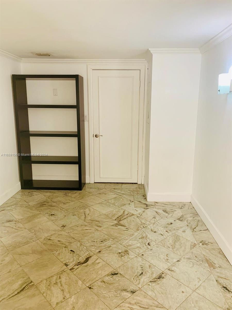141 Crandon Blvd # 135