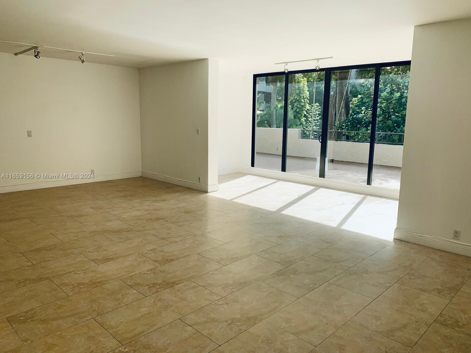 141 Crandon Blvd # 135