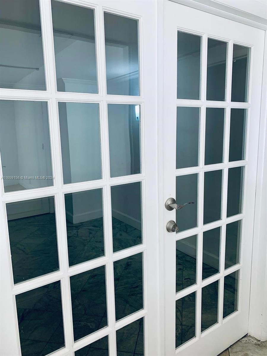 141 Crandon Blvd # 135