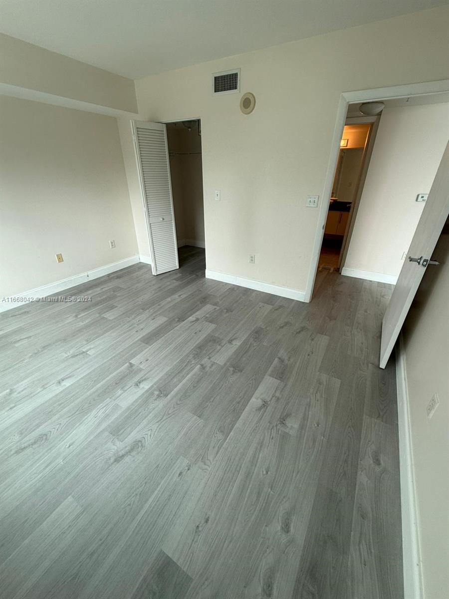 31 SE 5th St # 2107
