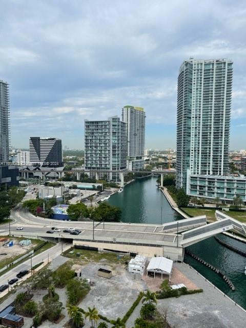 31 SE 5th St # 2107