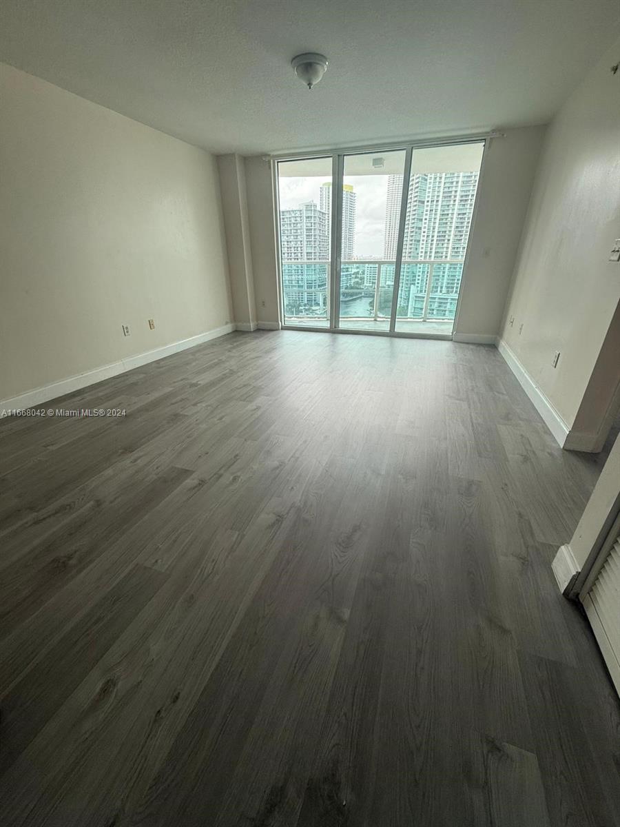 31 SE 5th St # 2107