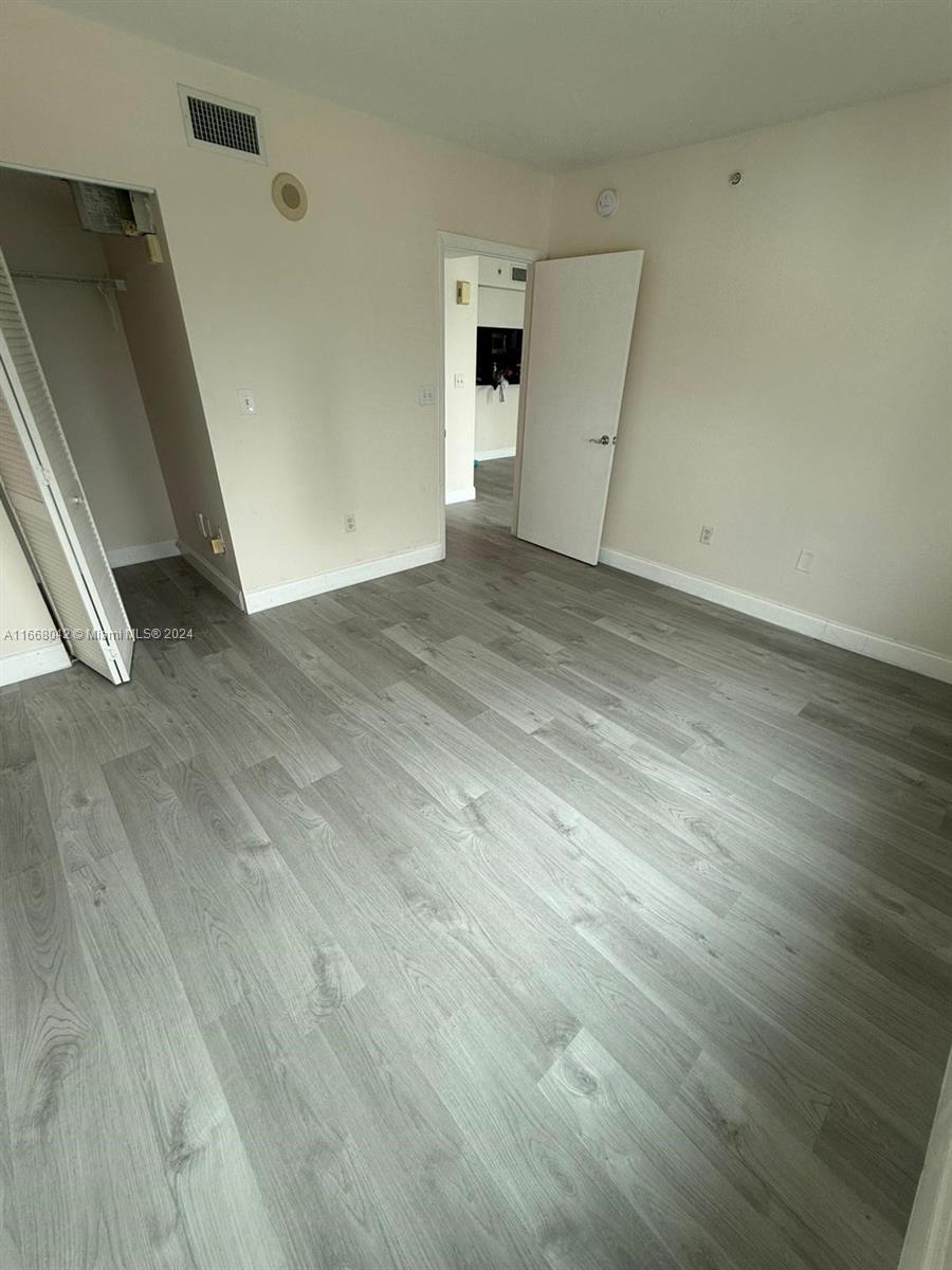 31 SE 5th St # 2107