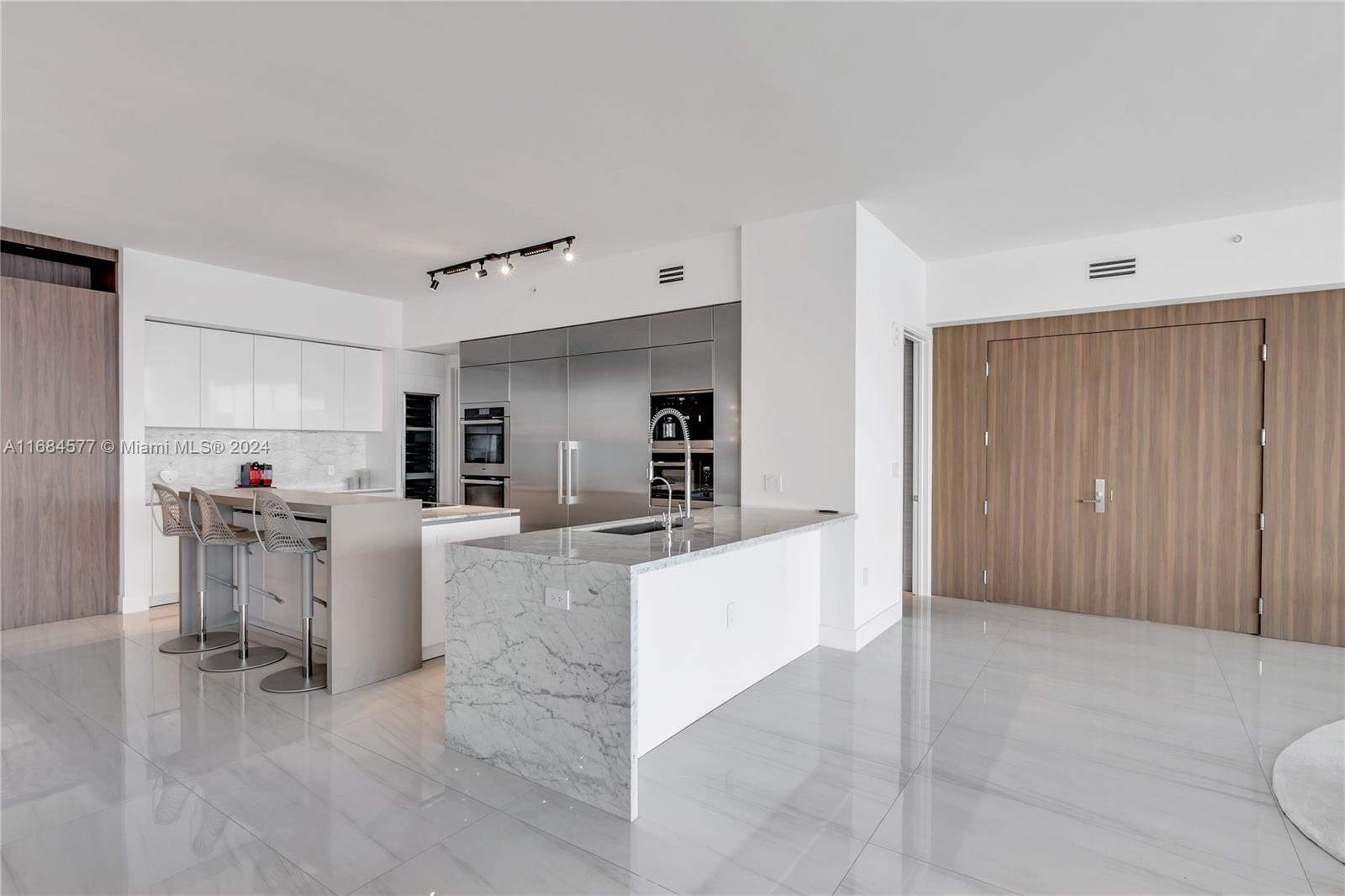 5000 Island Estates Dr # 501