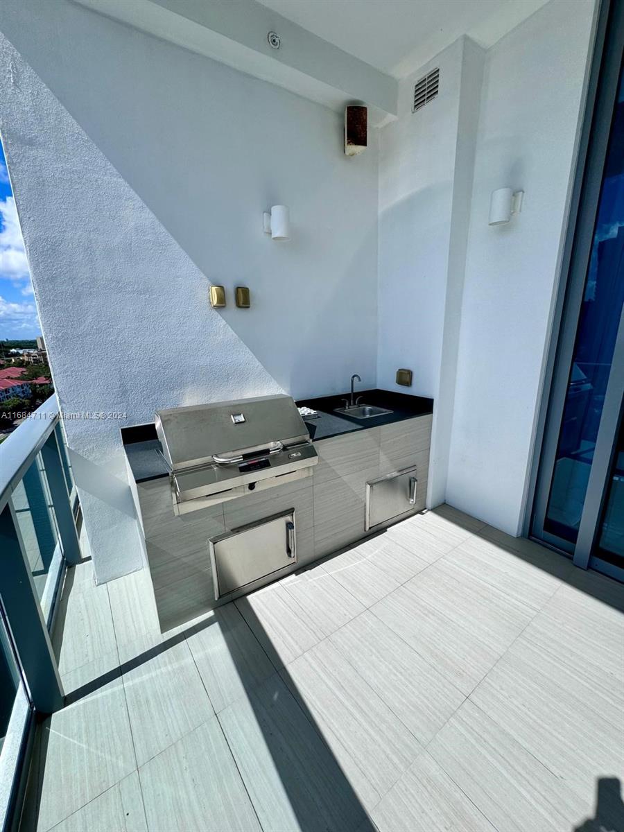 3300 NE 188th St Unit: LPH12