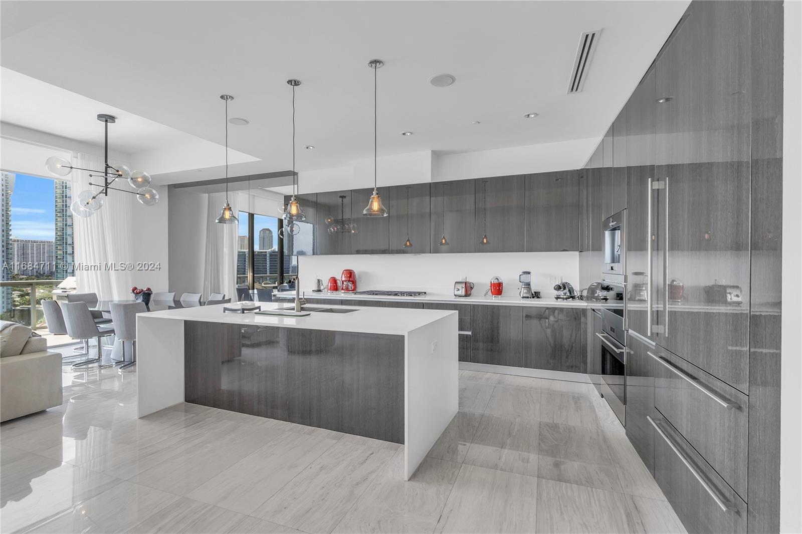 3300 NE 188th St Unit: LPH12