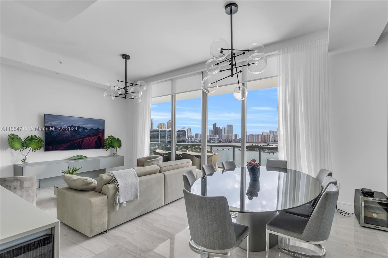 3300 NE 188th St Unit: LPH12