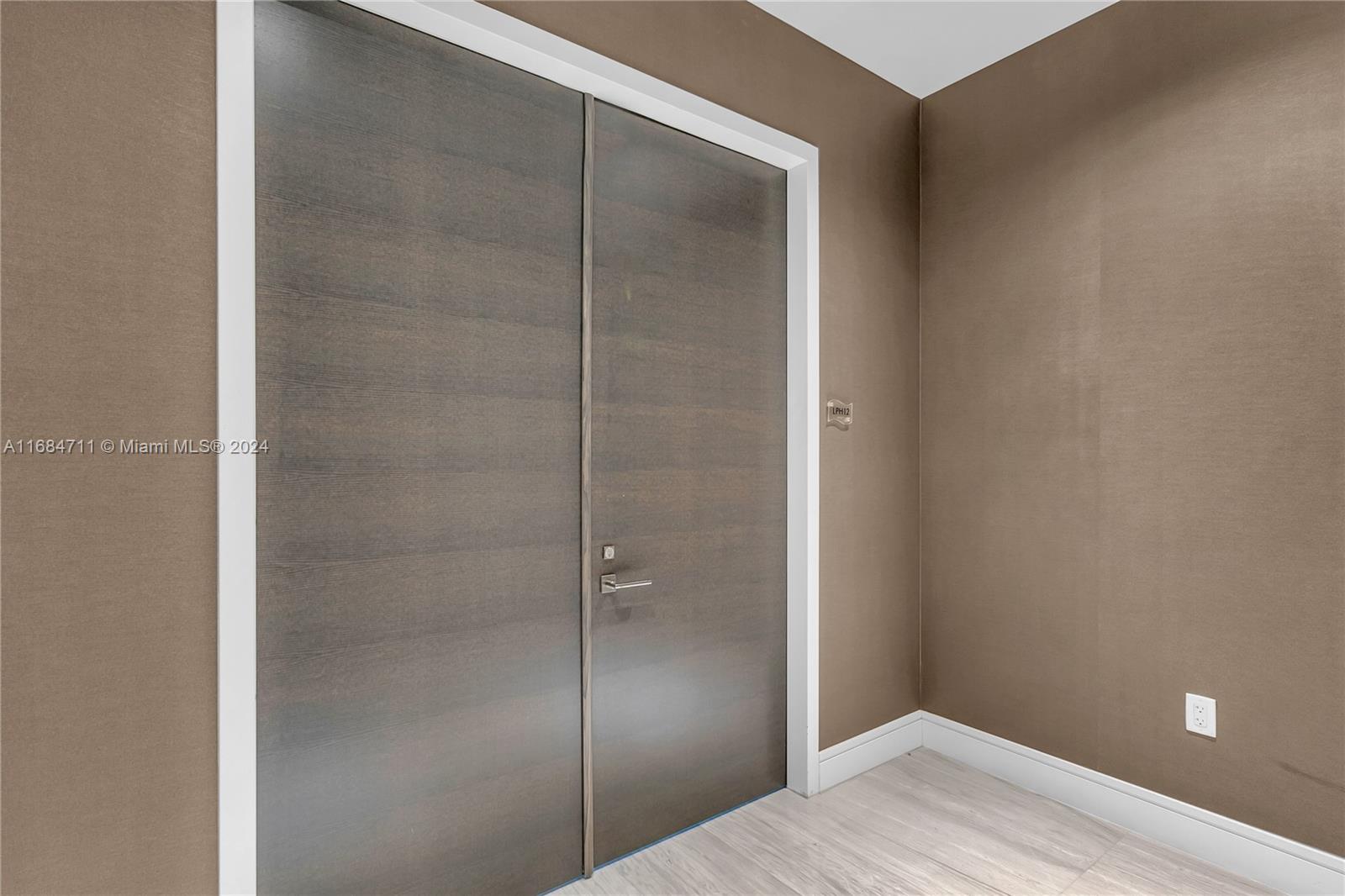 3300 NE 188th St Unit: LPH12