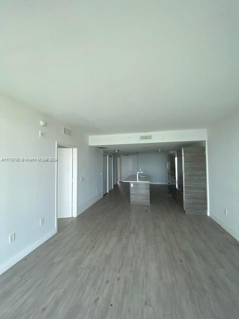 460 NE 28th St # 906
