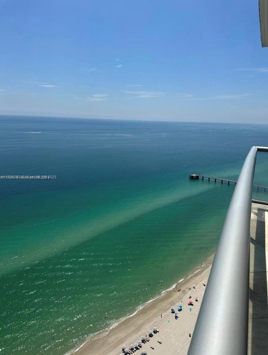 17121 Collins Ave # 3703