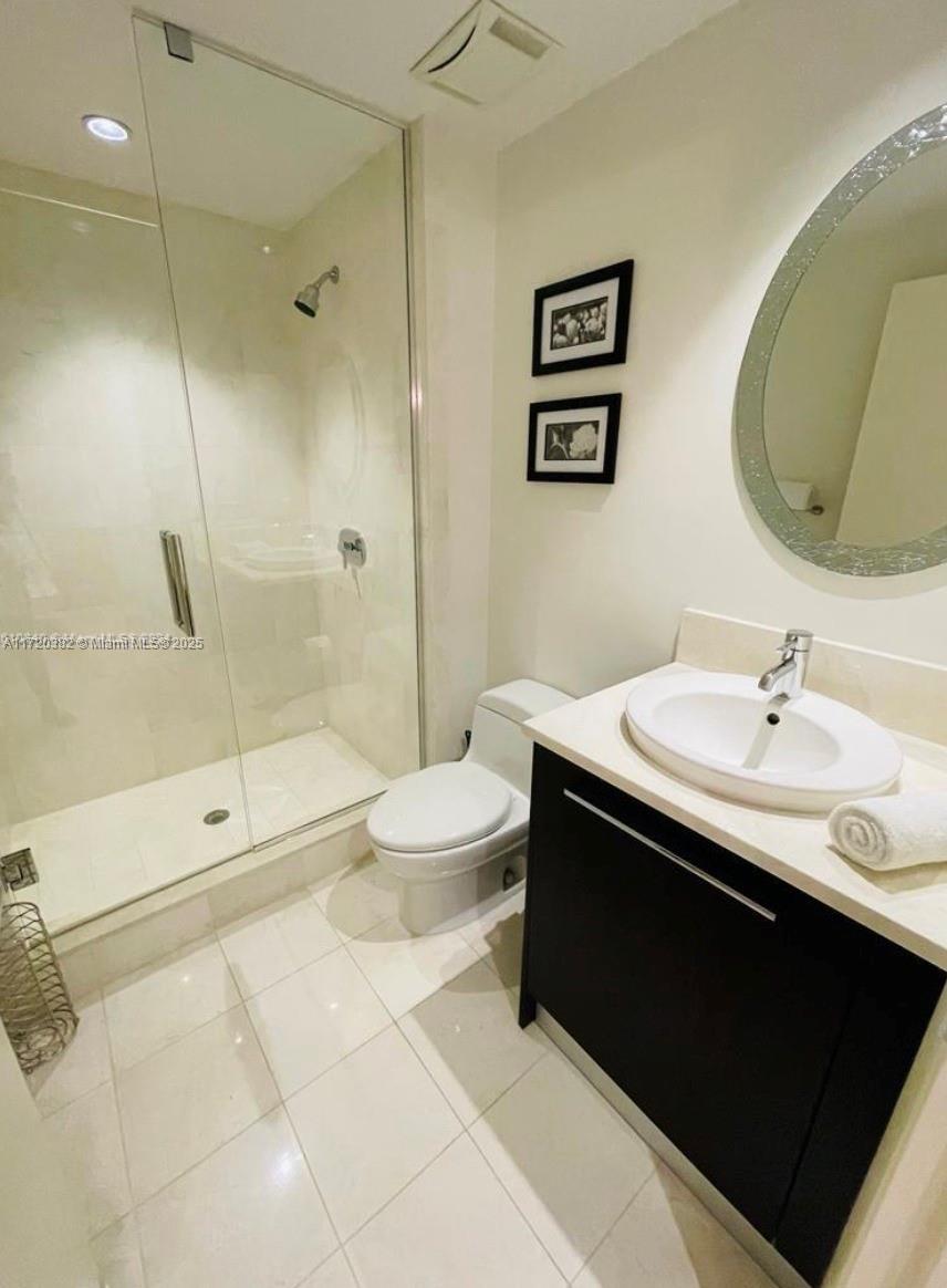 17121 Collins Ave # 3703