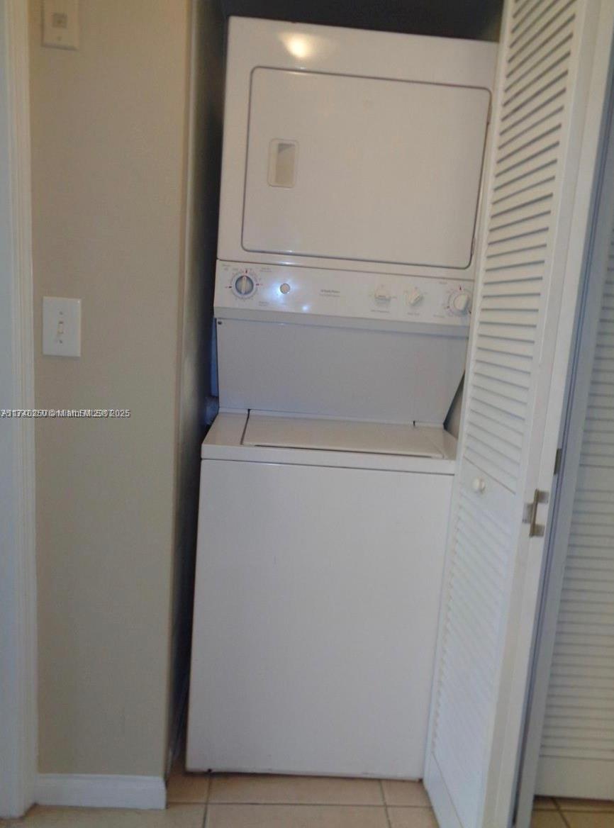 4816 N State Road 7 # 11108