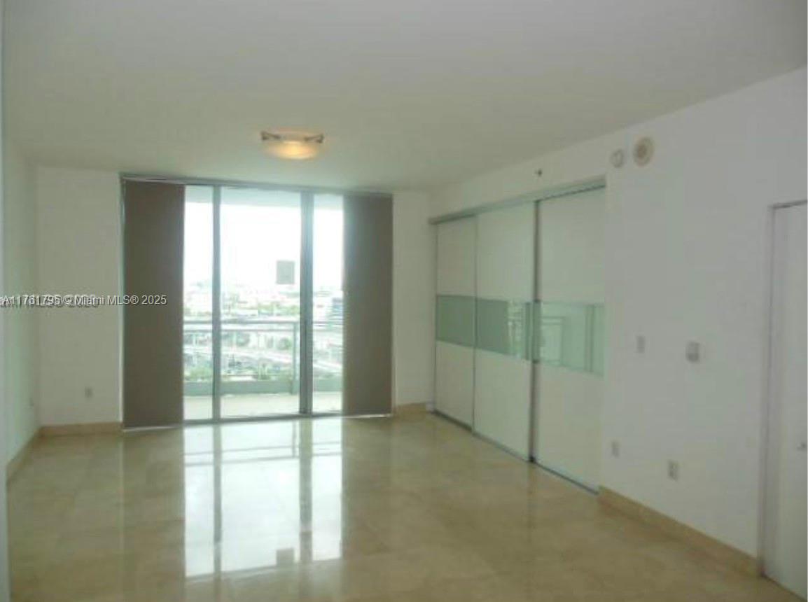90 SW 3rd St # 1811