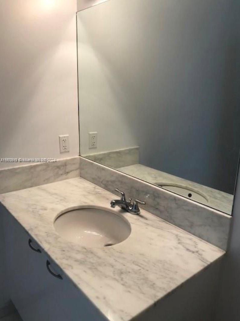133 NE 2nd Ave # 1506