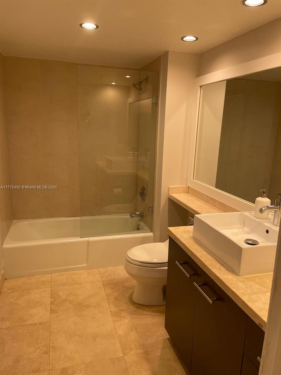 141 Crandon Blvd # 238
