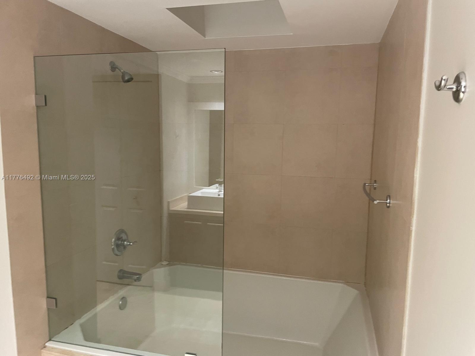 141 Crandon Blvd # 238