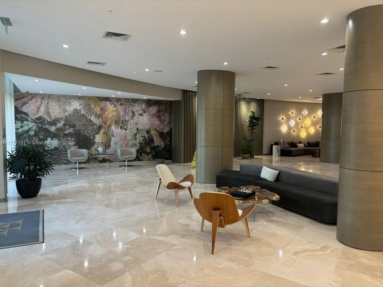 10275 Collins Ave # 1028