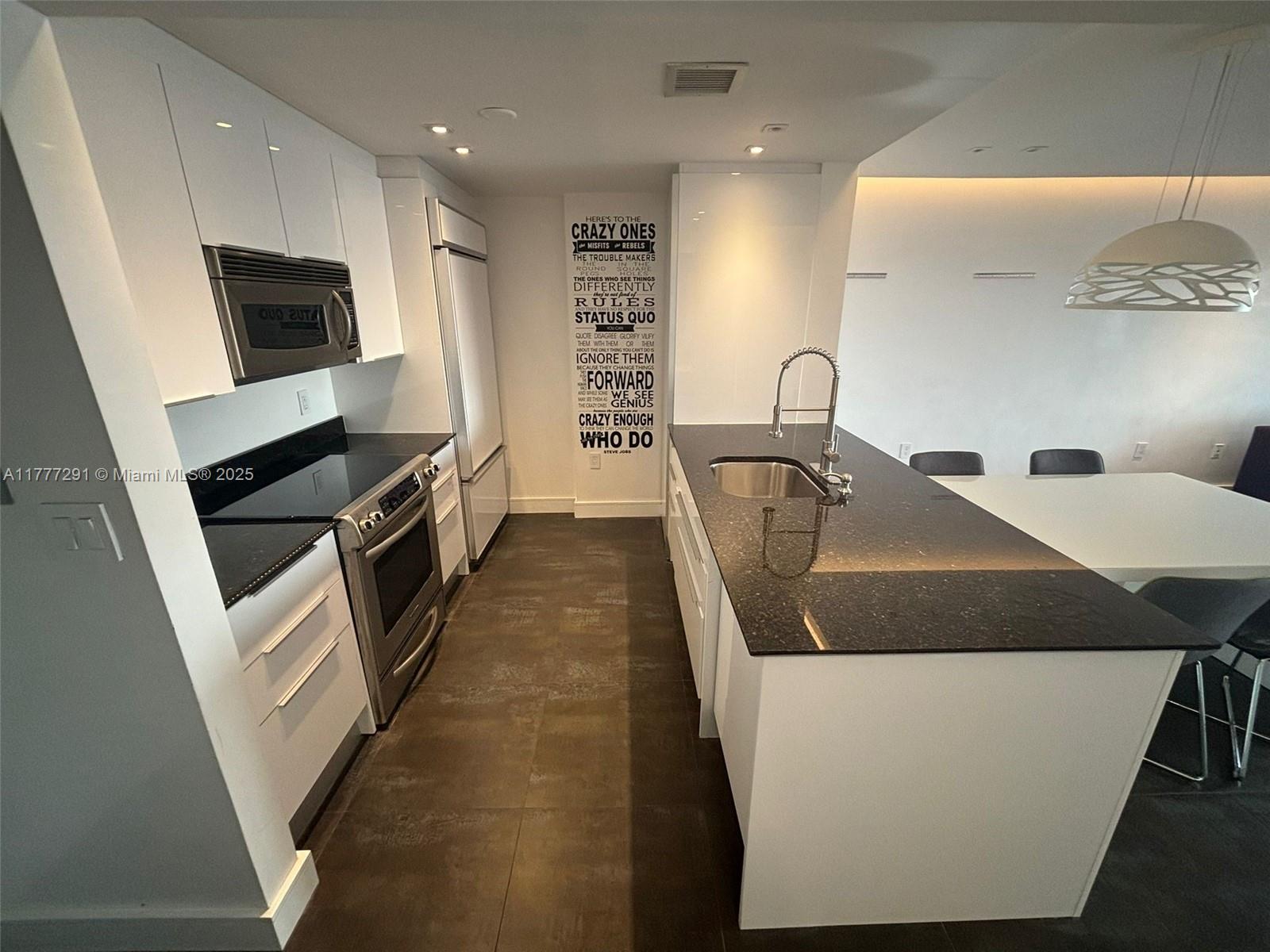 10275 Collins Ave # 1028