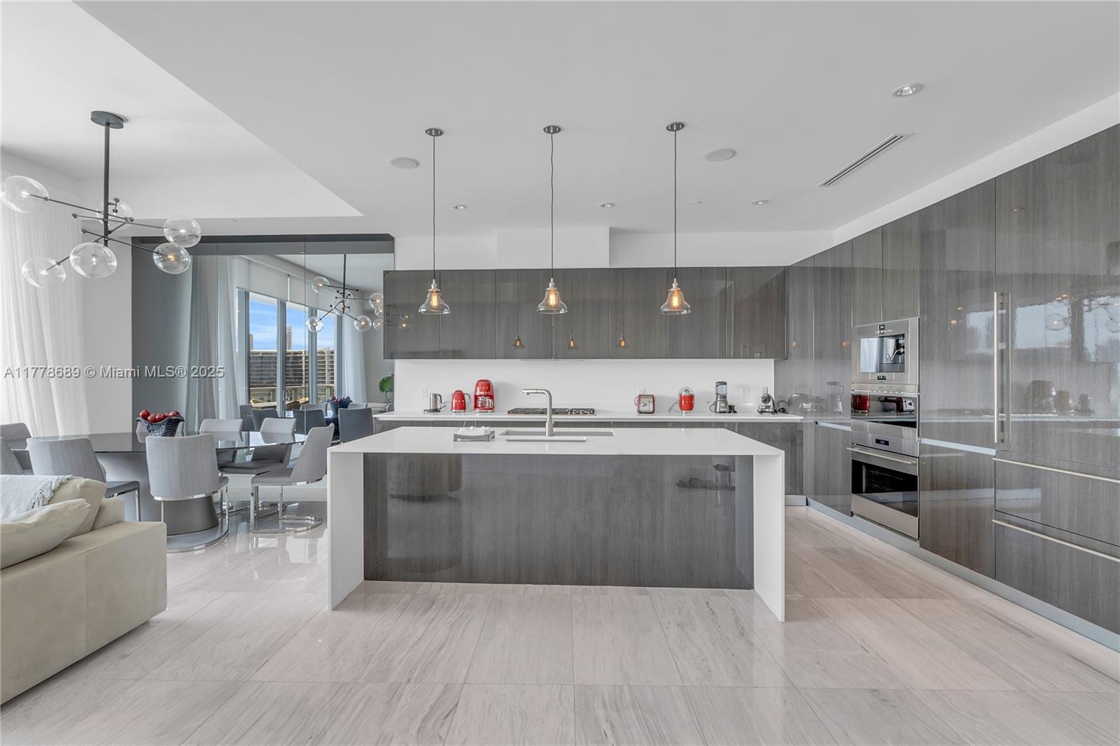 3300 NE 188th St Unit: LPH12