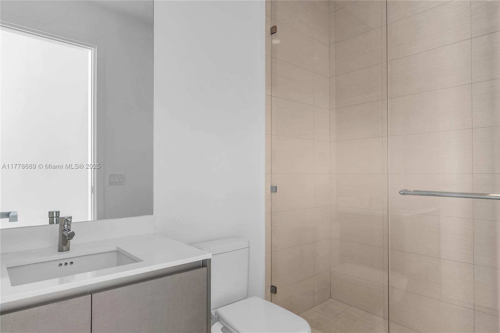 3300 NE 188th St Unit: LPH12