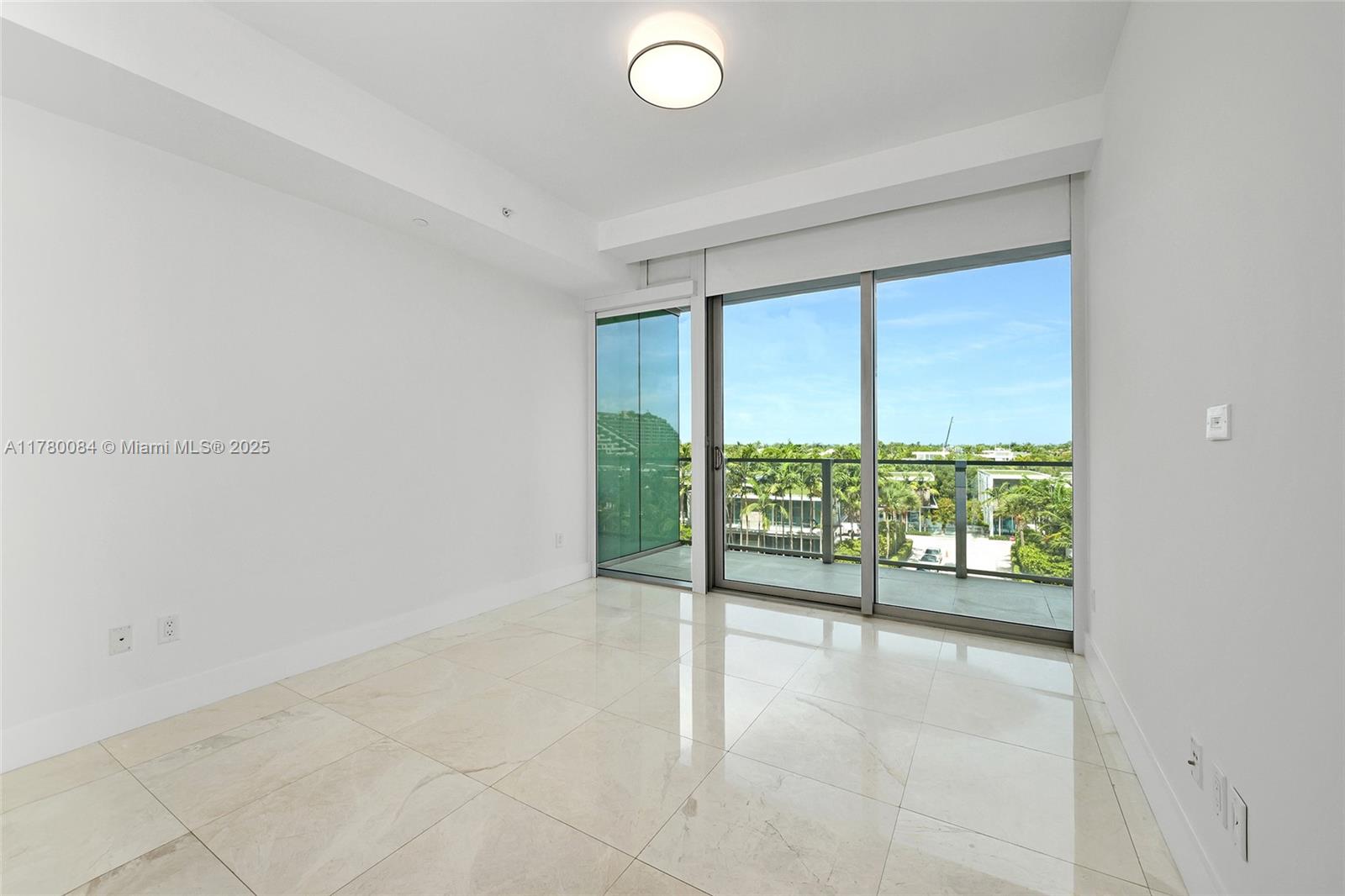 350 Ocean Dr # 506N