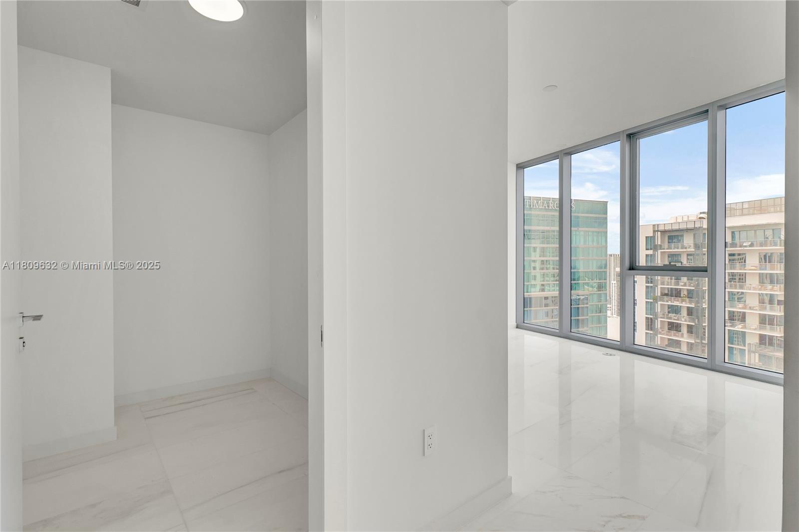 300 Biscayne Blvd Way # 4203