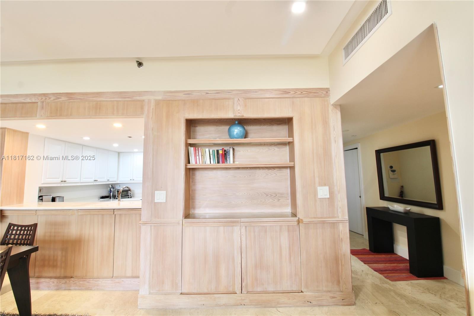 151 Crandon Blvd # 702