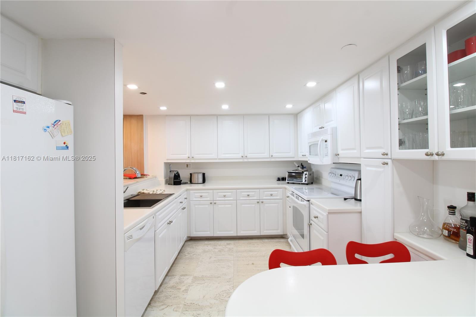 151 Crandon Blvd # 702