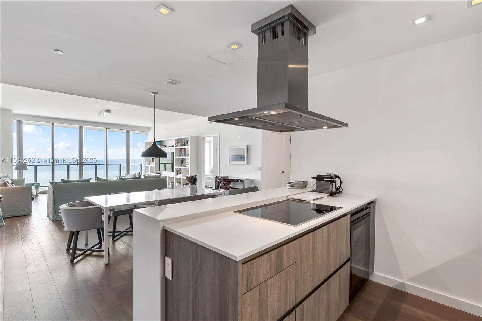 360 Ocean Dr # 704S