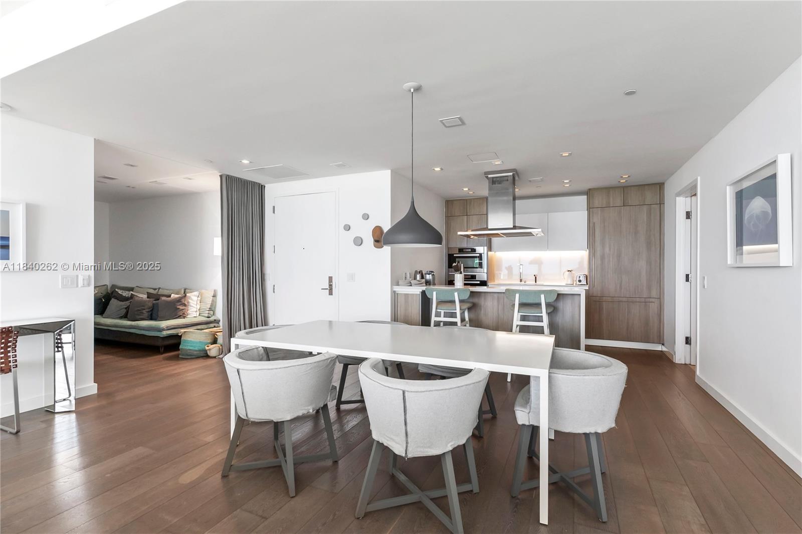 360 Ocean Dr # 704S