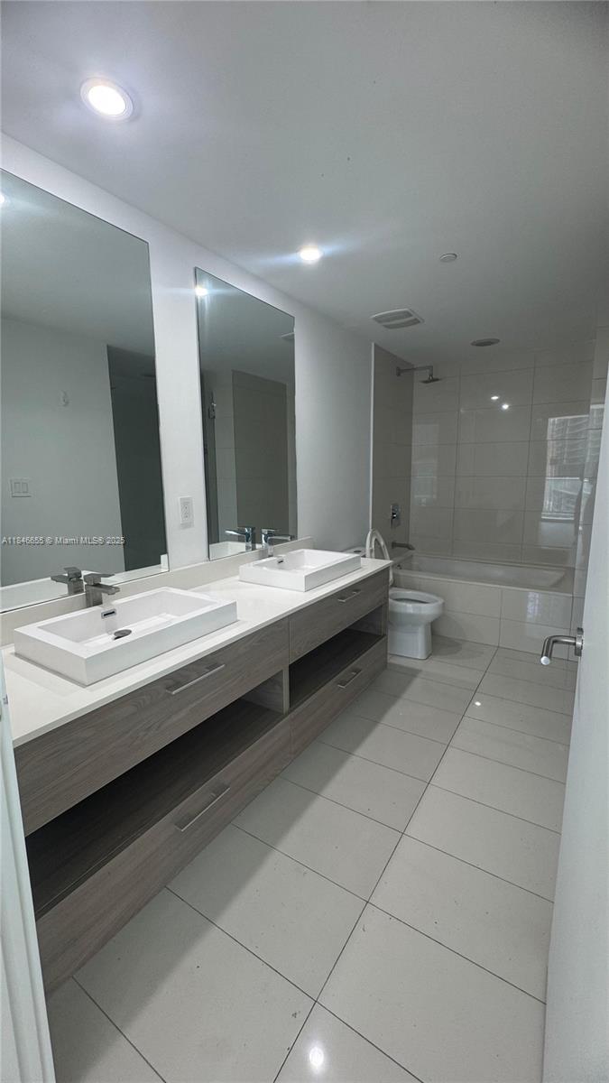 1300 S Miami Ave Unit: 1006