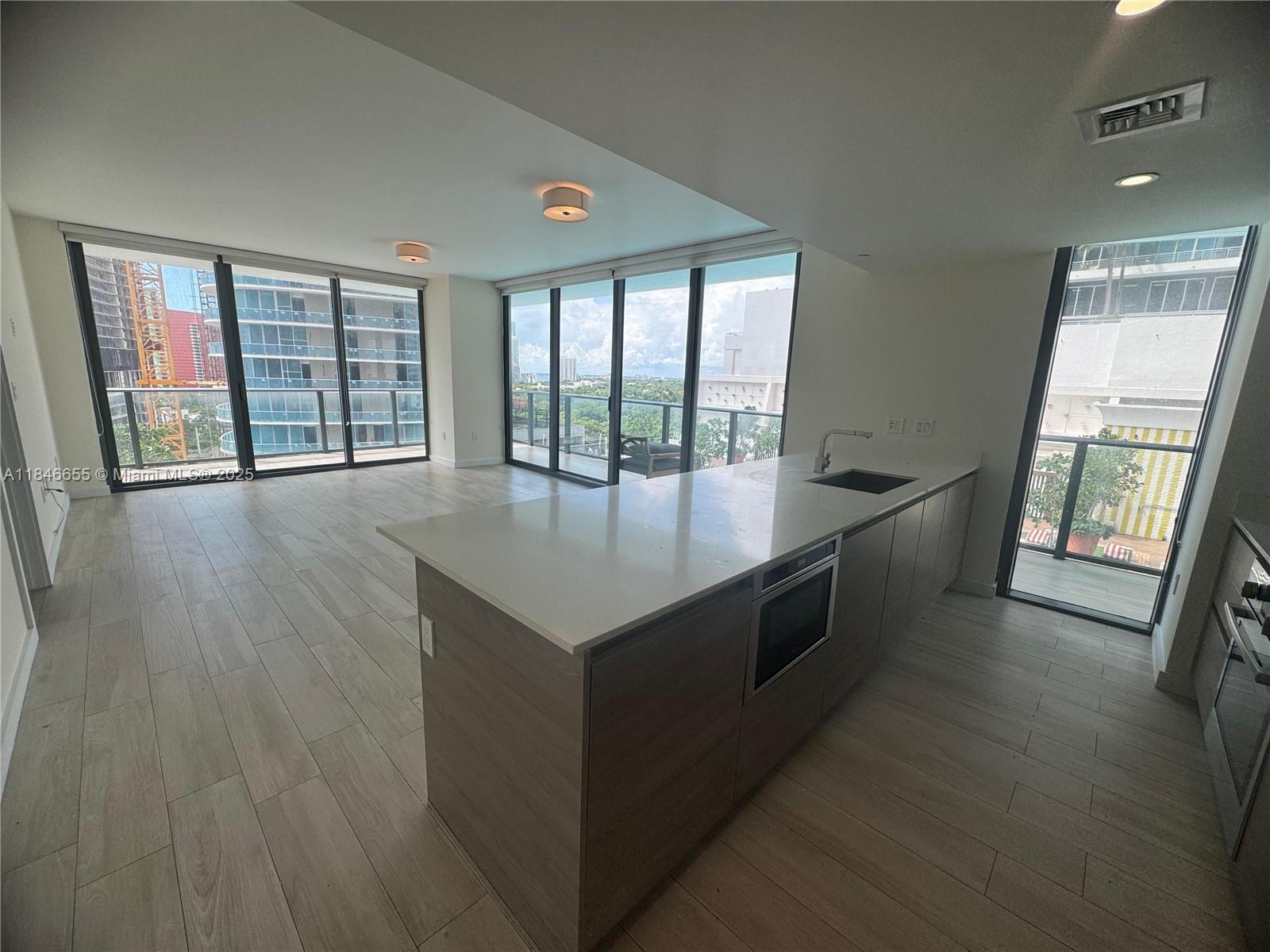 1300 S Miami Ave Unit: 1006