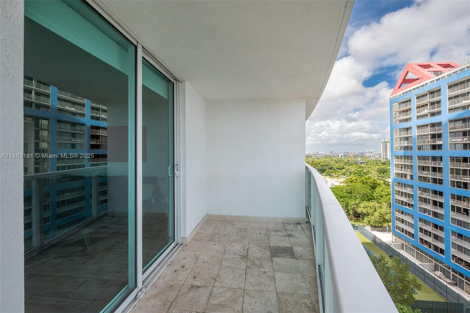 2101 Brickell Ave # 905
