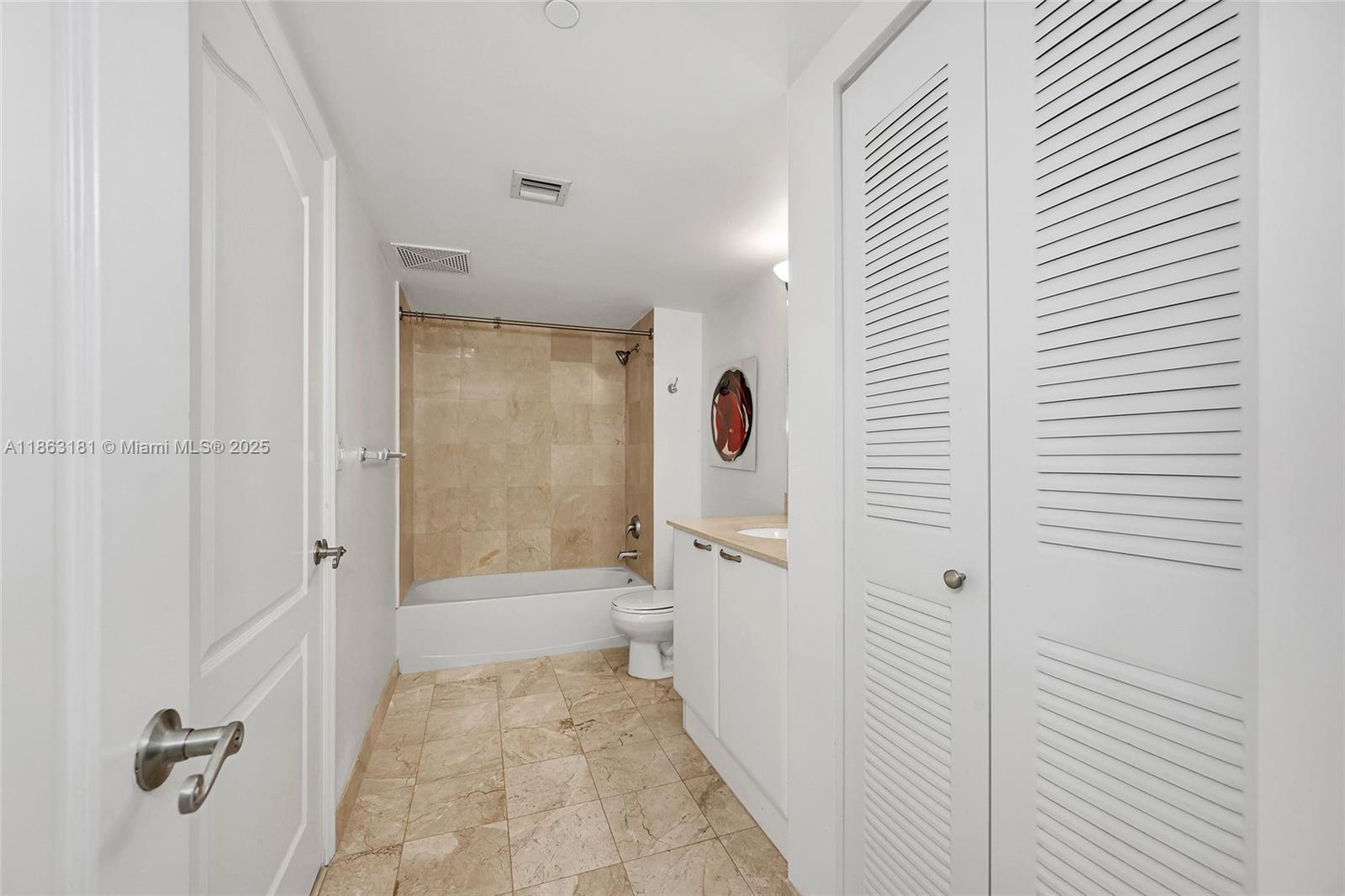 2101 Brickell Ave # 905