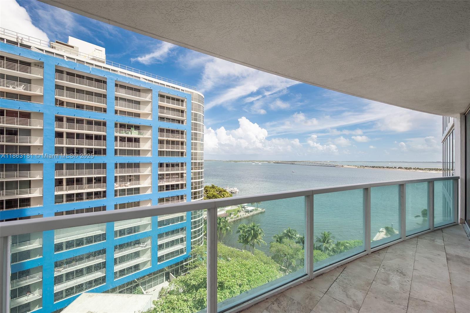 2101 Brickell Ave # 905