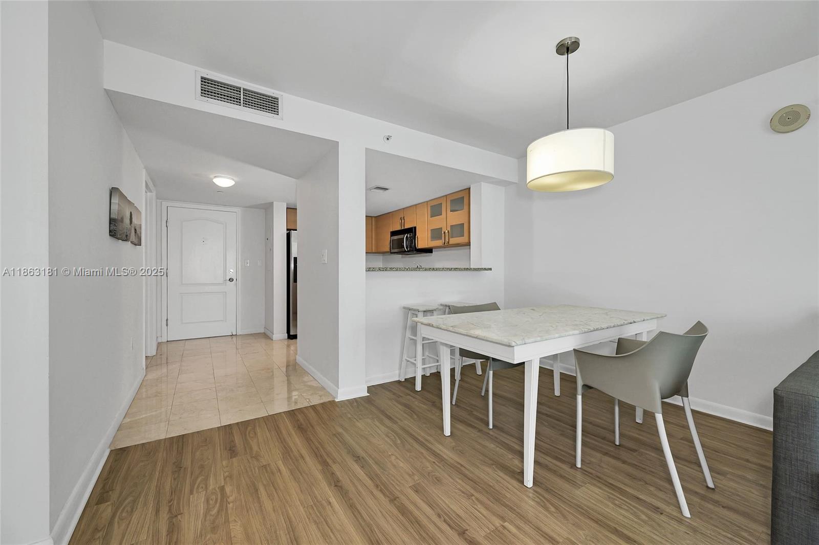 2101 Brickell Ave # 905