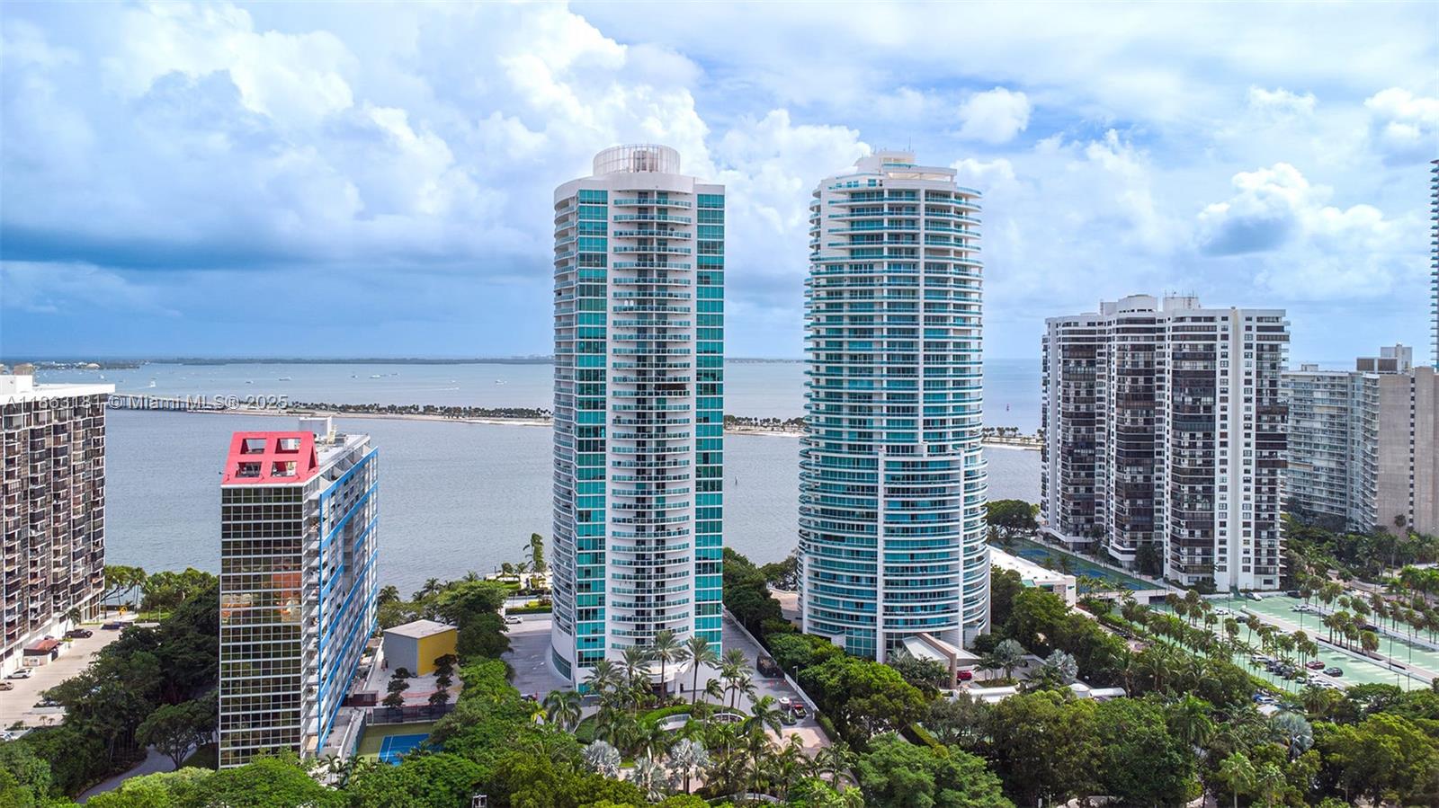 2101 Brickell Ave # 905