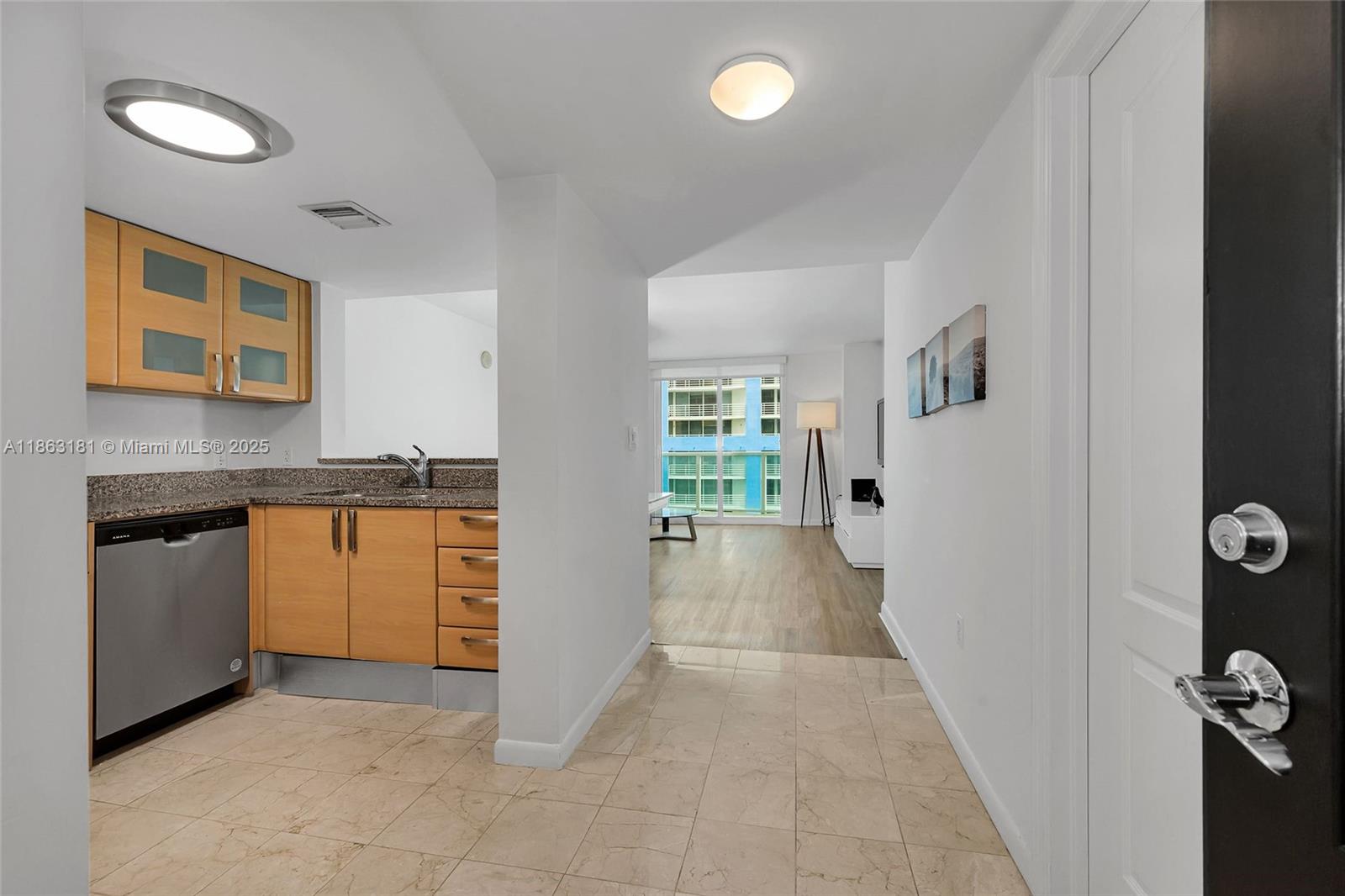 2101 Brickell Ave # 905