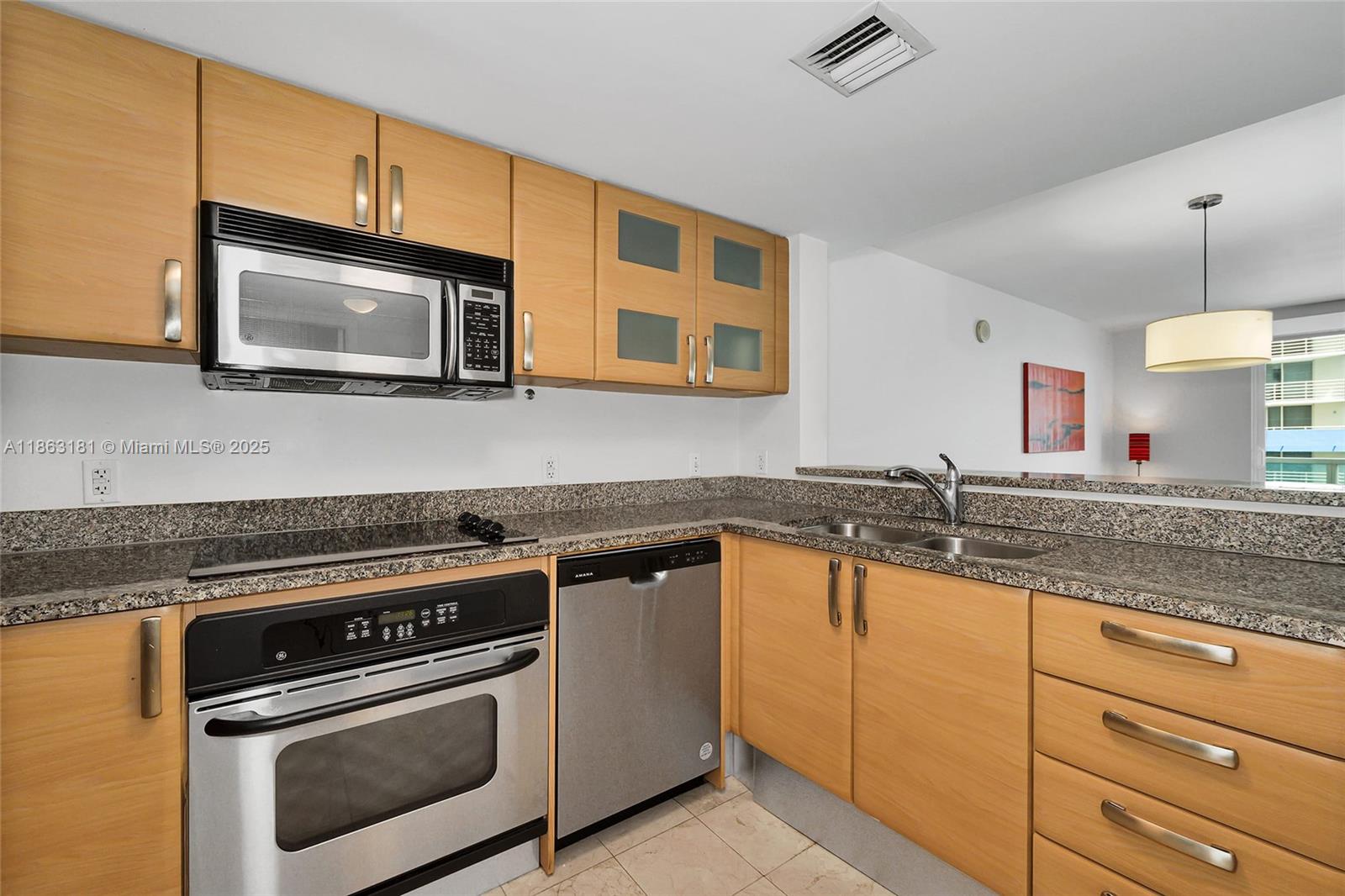 2101 Brickell Ave # 905