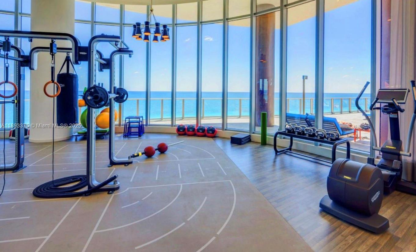4111 S Ocean Dr # 405