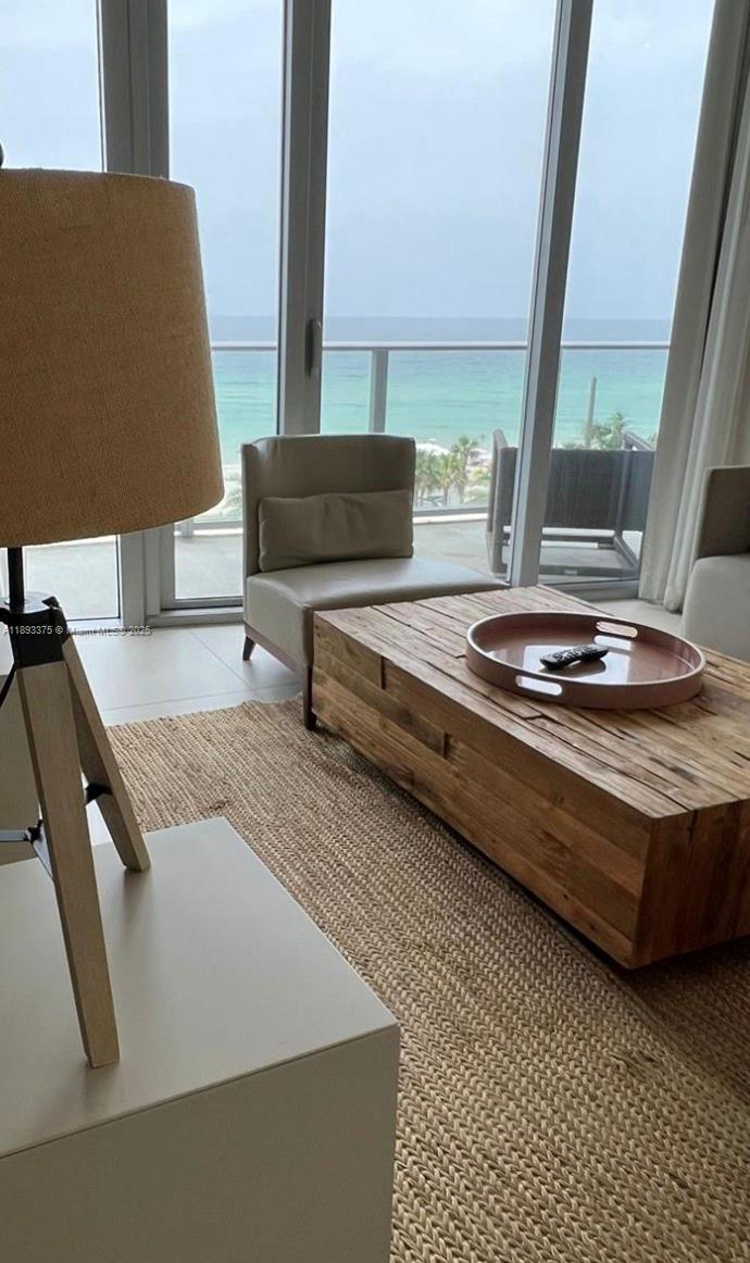 4111 S Ocean Dr # 405