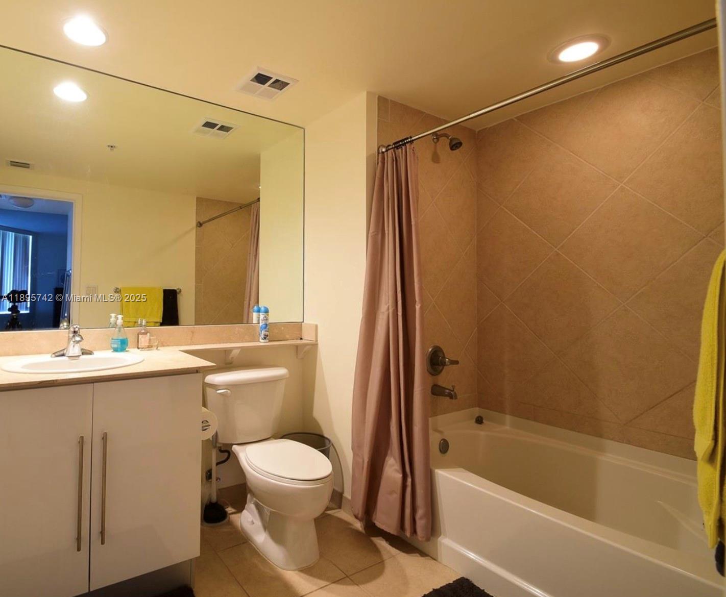 335 S Biscayne Blvd # 2707