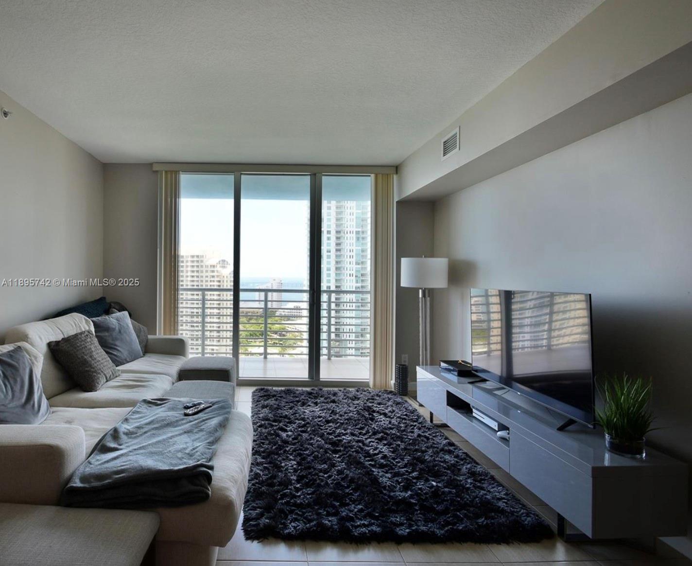 335 S Biscayne Blvd # 2707