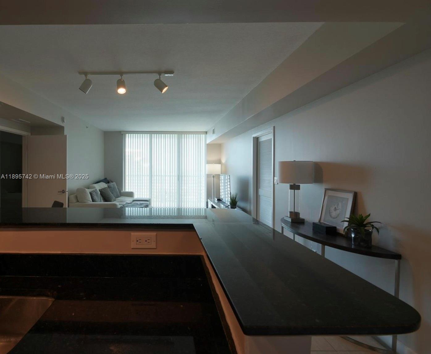 335 S Biscayne Blvd # 2707