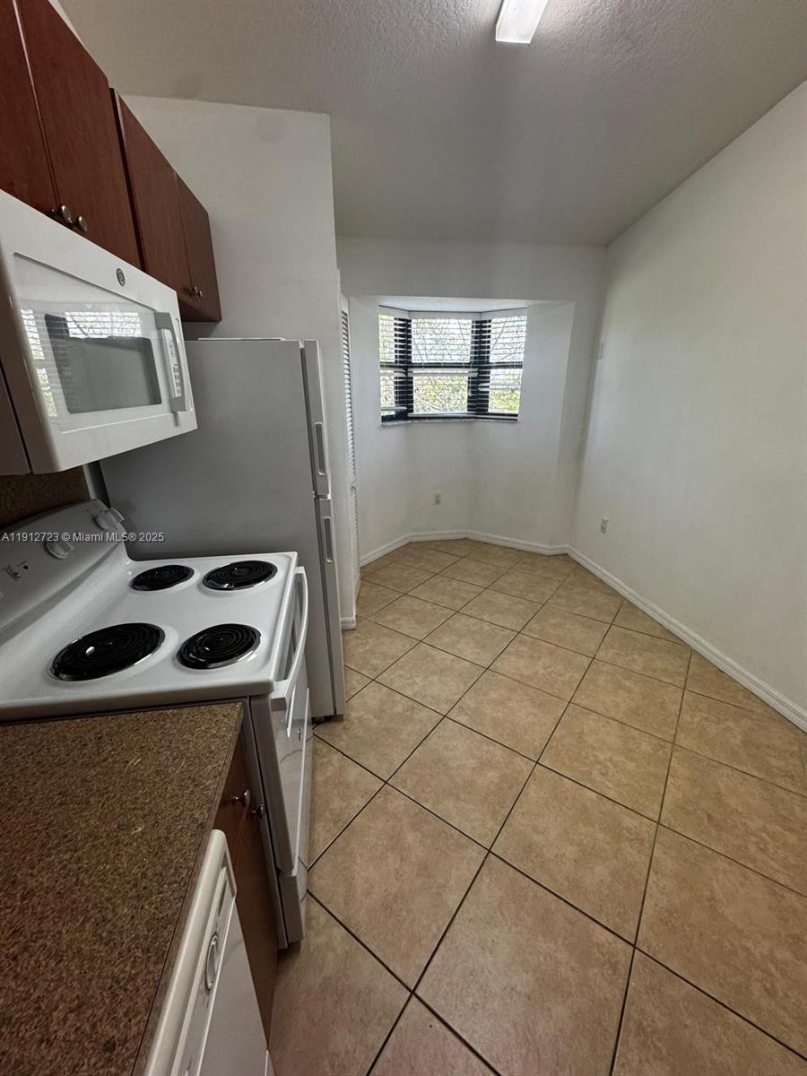 22621 SW 88th Pl # 8 Unit: 302-8