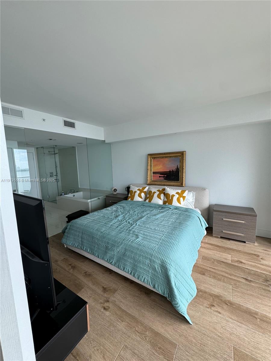 650 NE 32 street # 1805